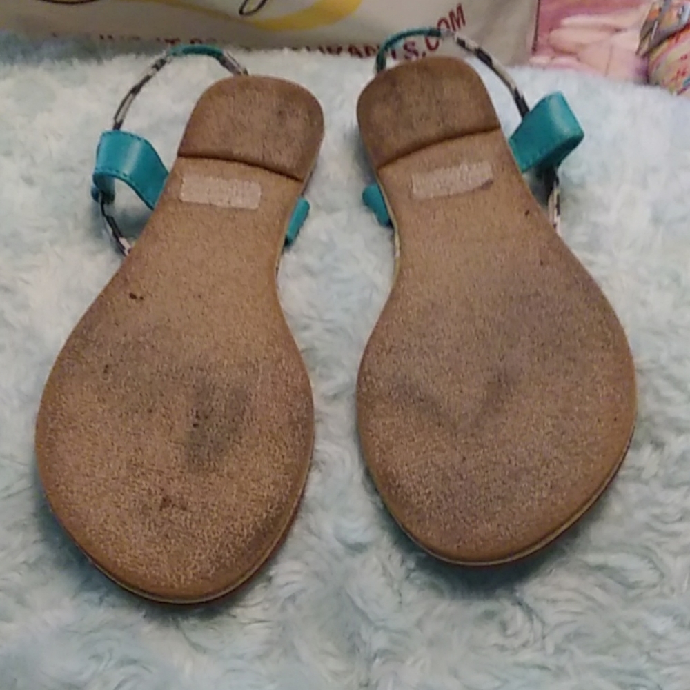 Sandals - Picture 2 of 3